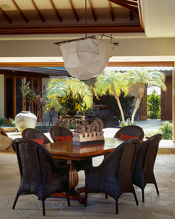 Carolla Vooges table centerpiece